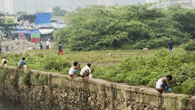 open-defecation_37ef275e-a727-11e7-b77f-2f05ee6d8166