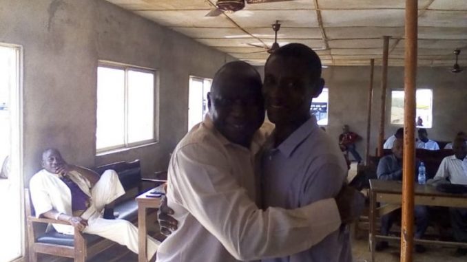 Airport-driver-who-returned-money-forgotten-by-his-passenger