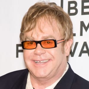 elton-john-9355335-2-402