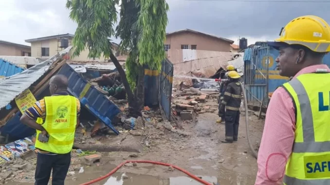 Emergency-response-team-at-Ladipo-market-gas-explosion-960x540