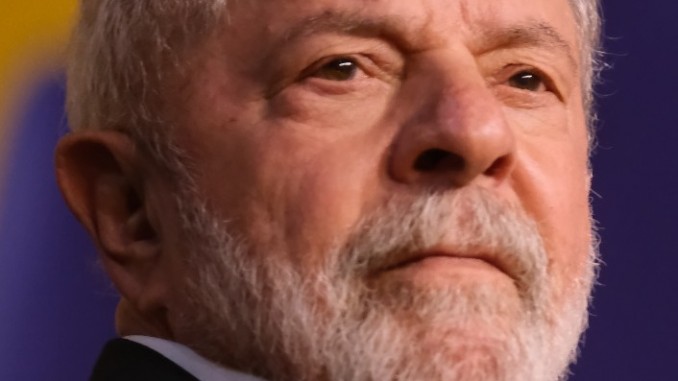 2022_-_Convenção_Nacional_do_PSB_-_Lula_(cropped)