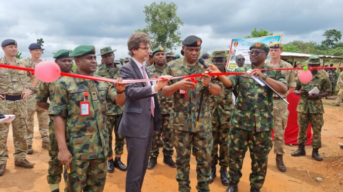 Nigeria’s Chief of Army Staff, Lt. Gen. Taoreed Lagbaja, represented by Major General SG Mohammed, and British Deputy High Commissioner in Lagos, Mr. Jonny Baxter 2