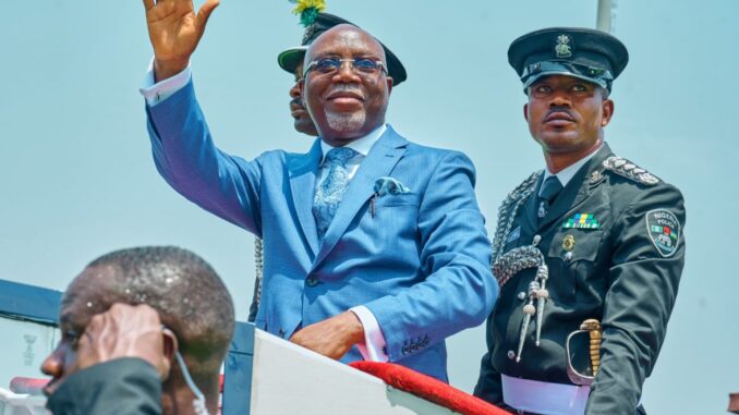 Aiyedatiwa-being-sworn-in-1536x1097 (1)
